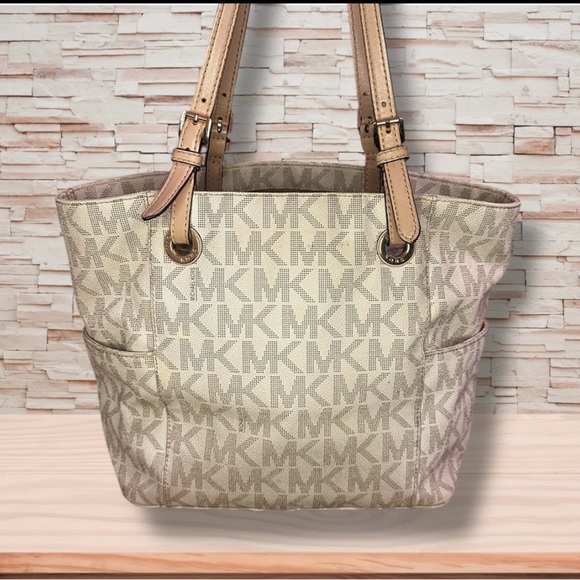 Michael Kors Cream and Tan Tote Bag EUC - Picture 2 of 6